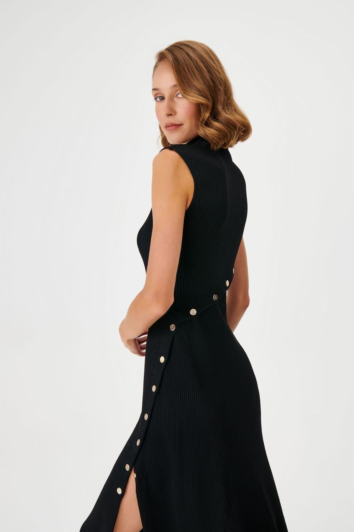 Button Detailed Sleeveless Black Knitwear Dress