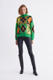 Hidh neck diamond design jacquarded green tricot knit jumper