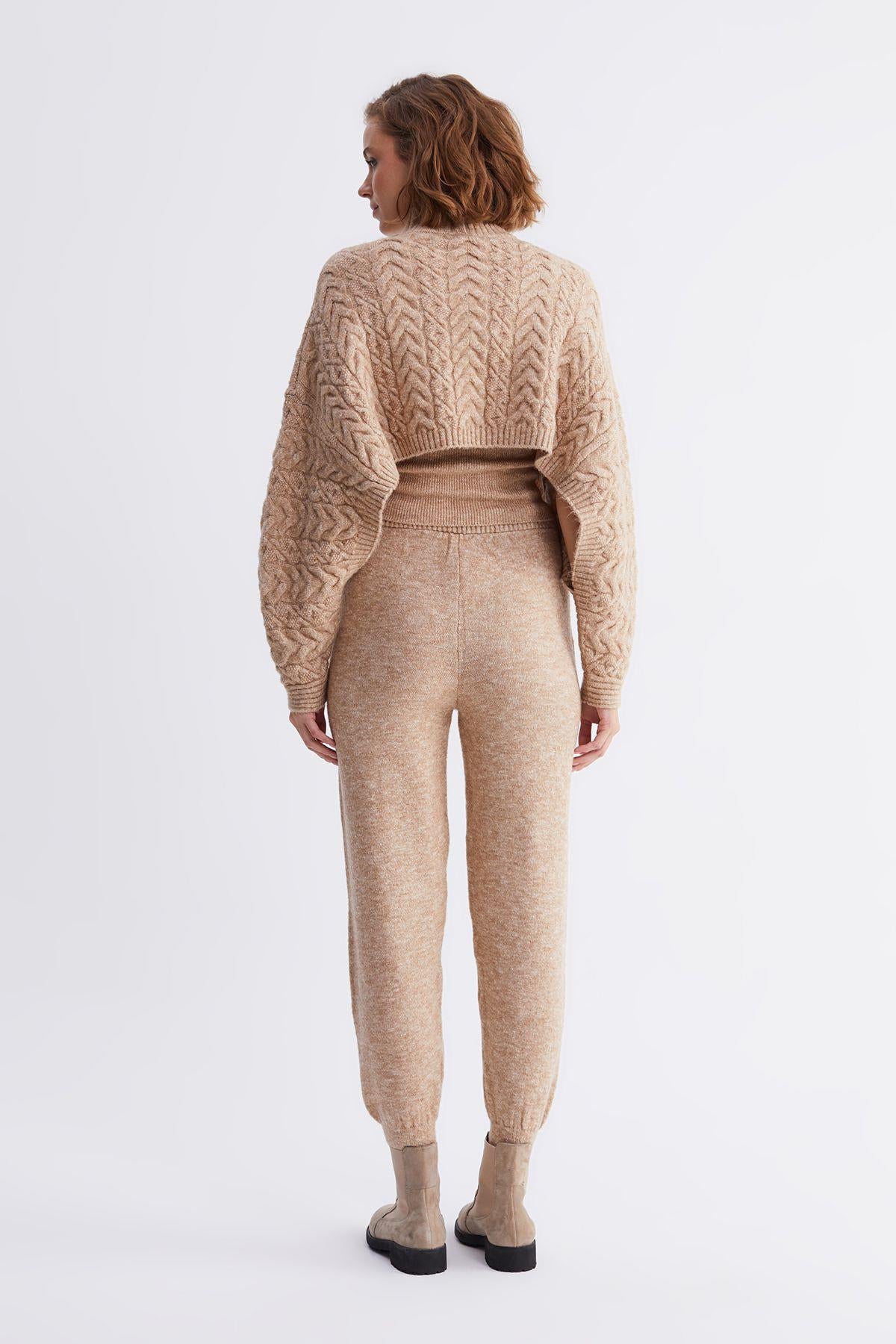 Cable Knit Brown Knitwear Crop