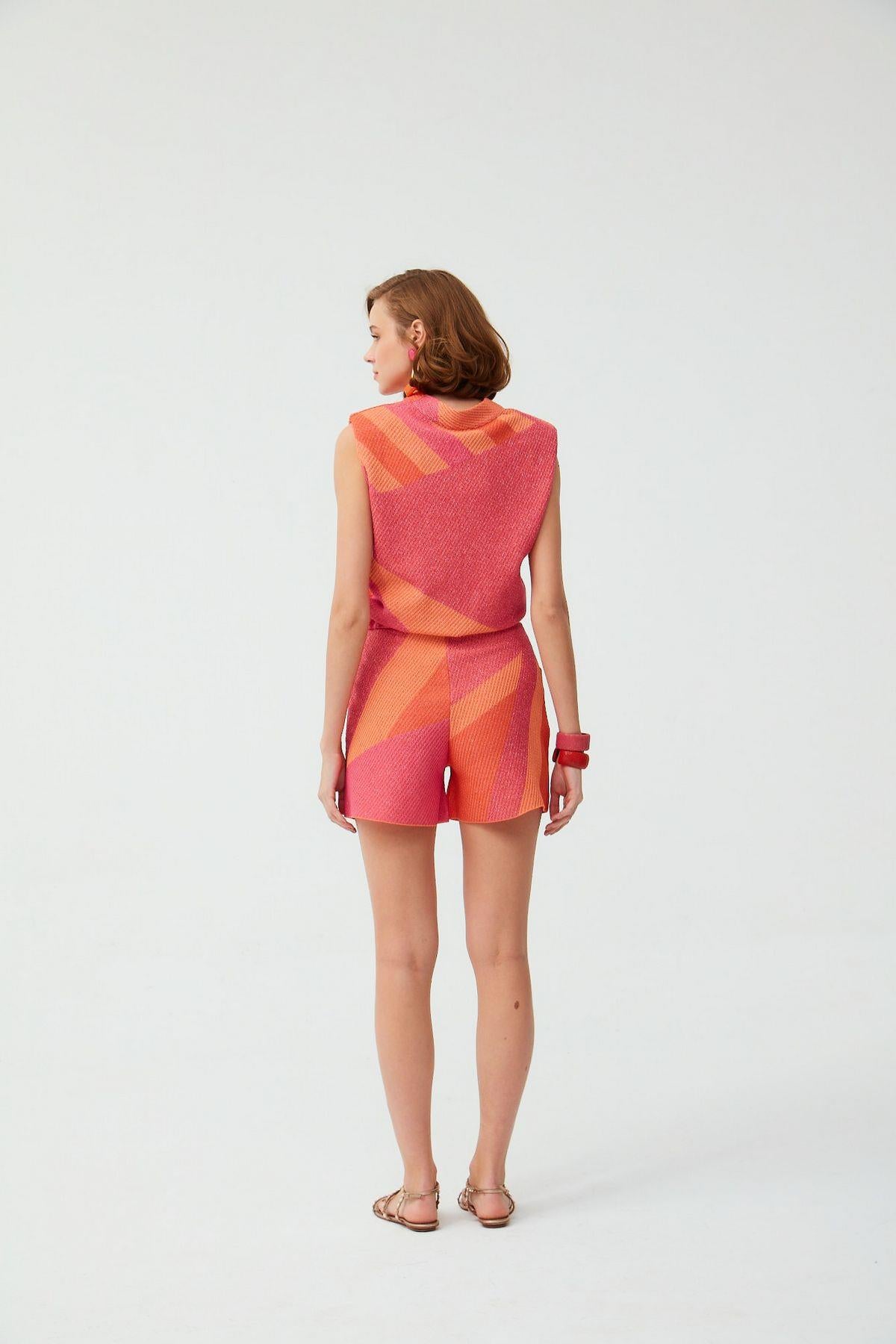 Color Block Pocket  Shorts