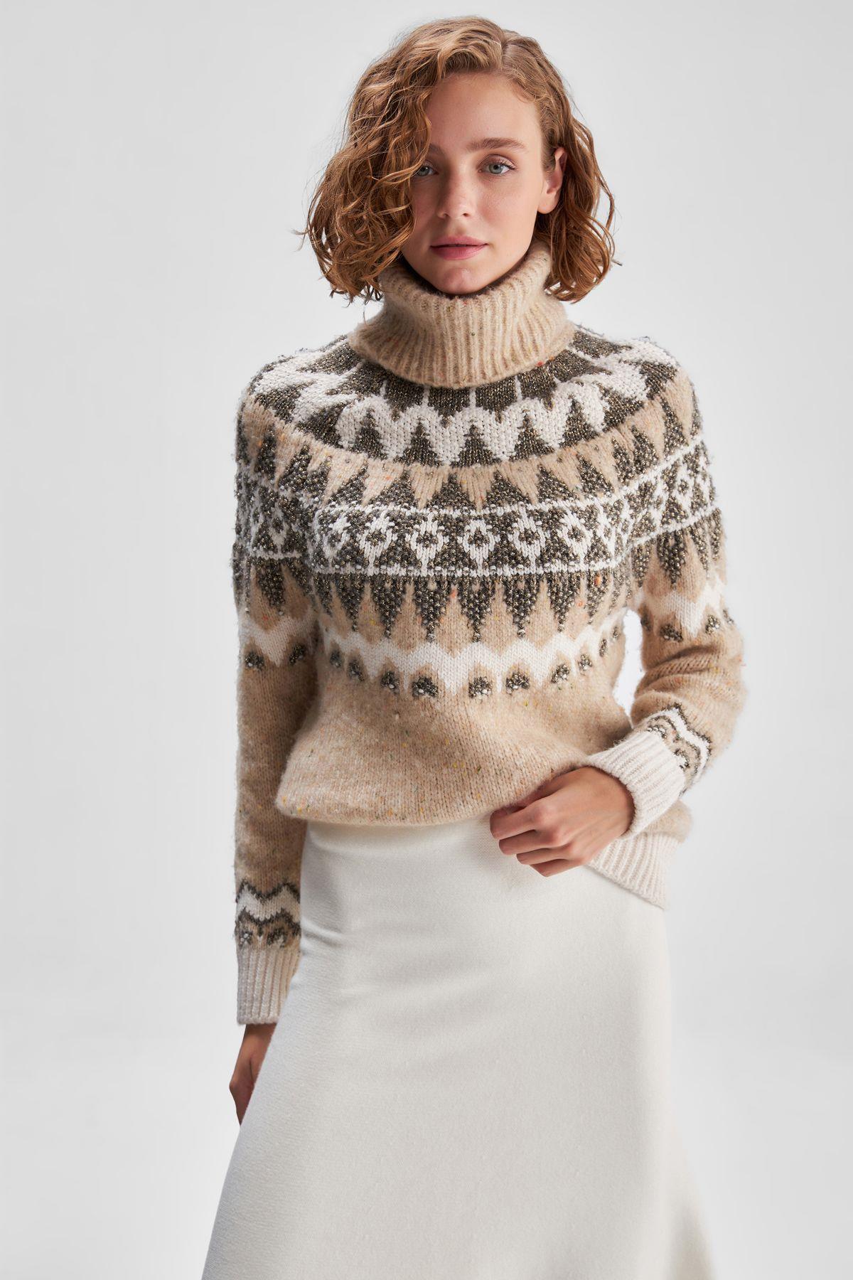 Silvery Turtleneck Beige Knitwear Sweater